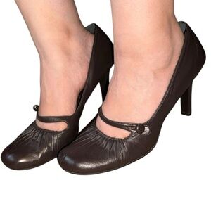 Y2K Kenzie (MUDD)‎ Posse leather kitten round closed toe pumps in brown sz 9
